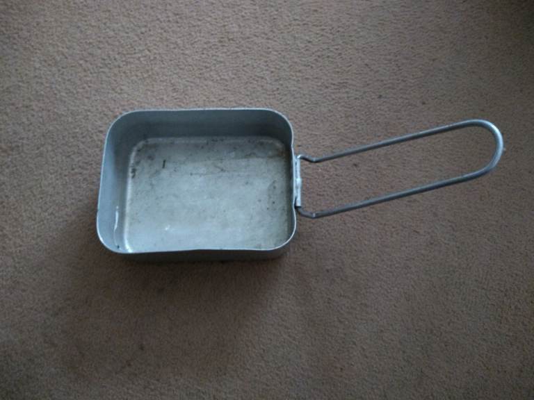 Military mess tin 