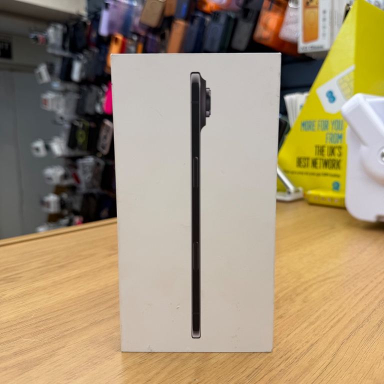 I phone 17 air , unlocked , brand new sealed pack 