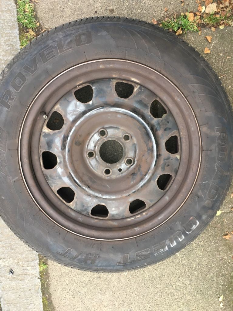 4 steel wheels with tyres-215/60 R17