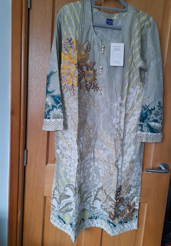 BRAND NEW - XL size Ladies Asian clothes 