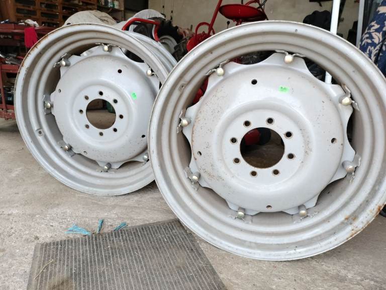 Massey Tractor rims 