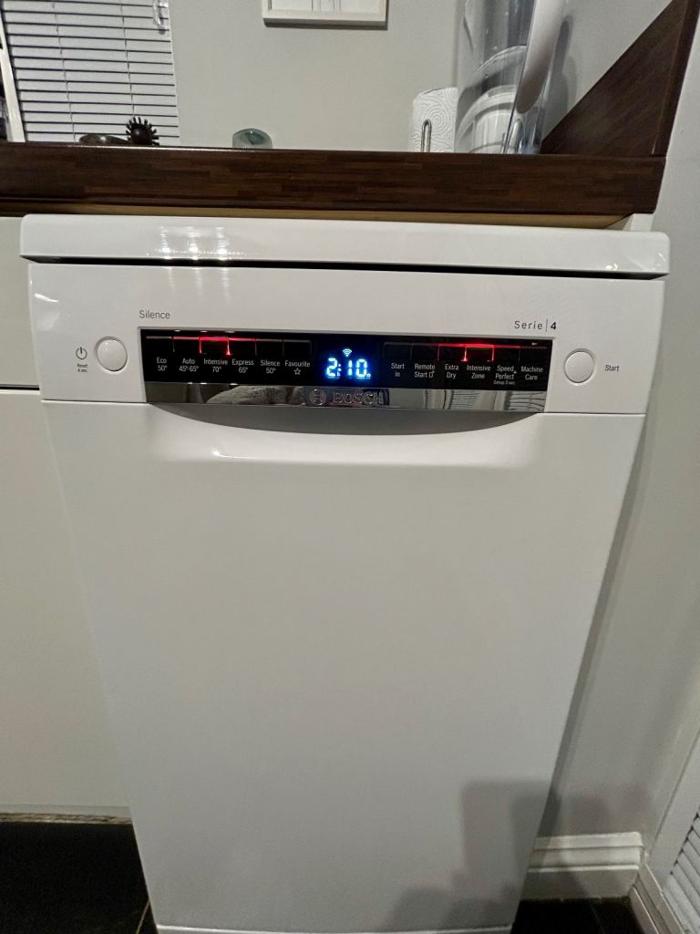 Bosch SPS4HMW53G Serie 4 WiFi Connected Dishwasher (White)