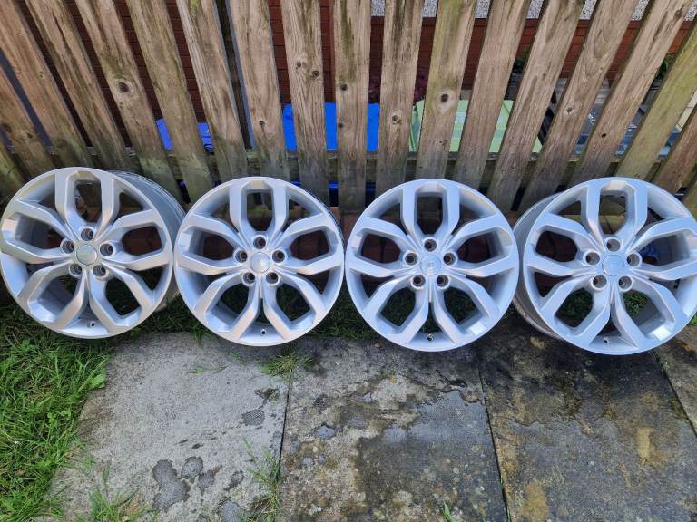 Land Rover Alloy Wheels