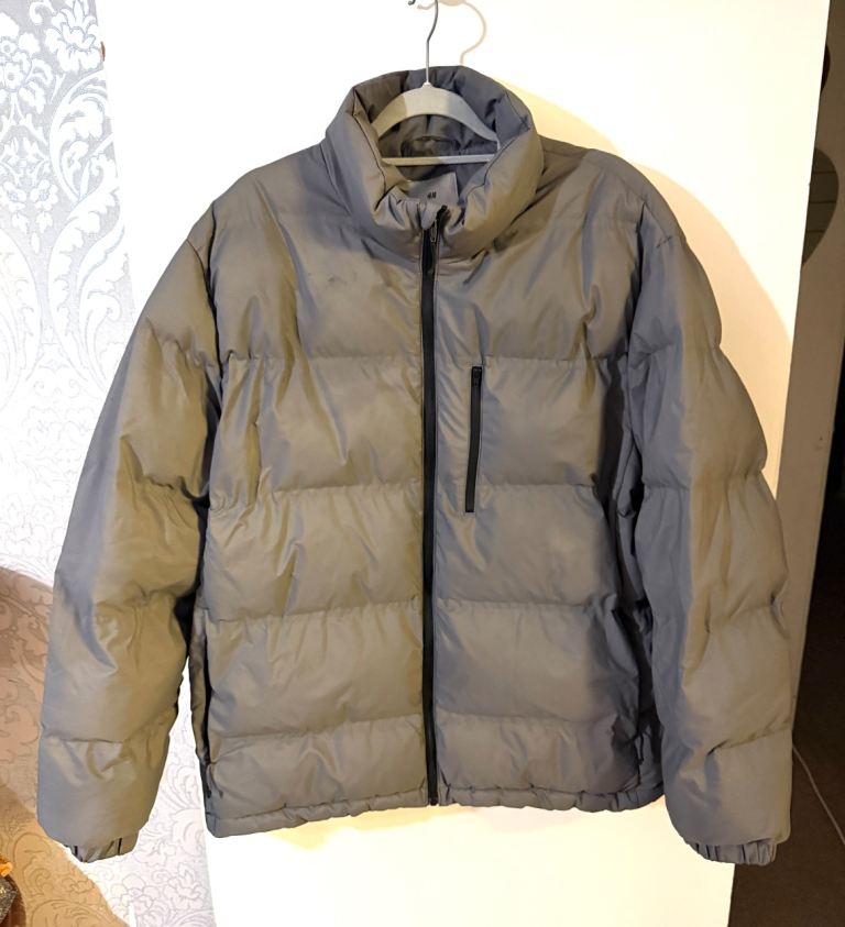 image for H&M Regular Fit Water-repellent Puffer Jacket Size XL
