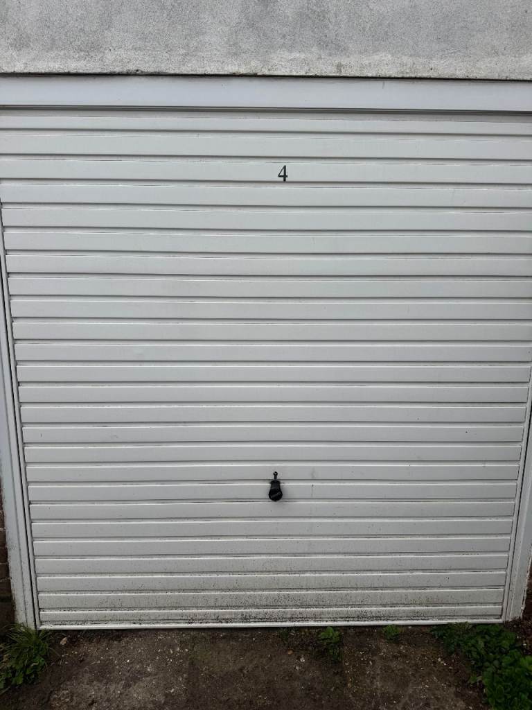 Garage/Parking/Storage to rent: Deepdene Court off Green Dragon Lane, London, N21 2NH
