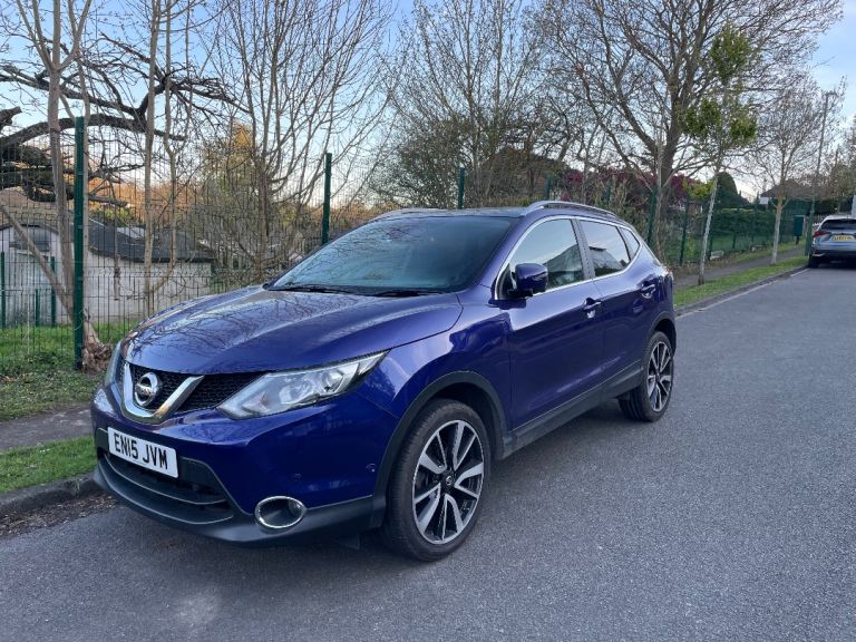 Nissan Qashqai Tekna (2015) 1.6 DIG-T Tekna SUV 5dr Petrol Manual 2WD Euro 6 (s/s) (163 ps)