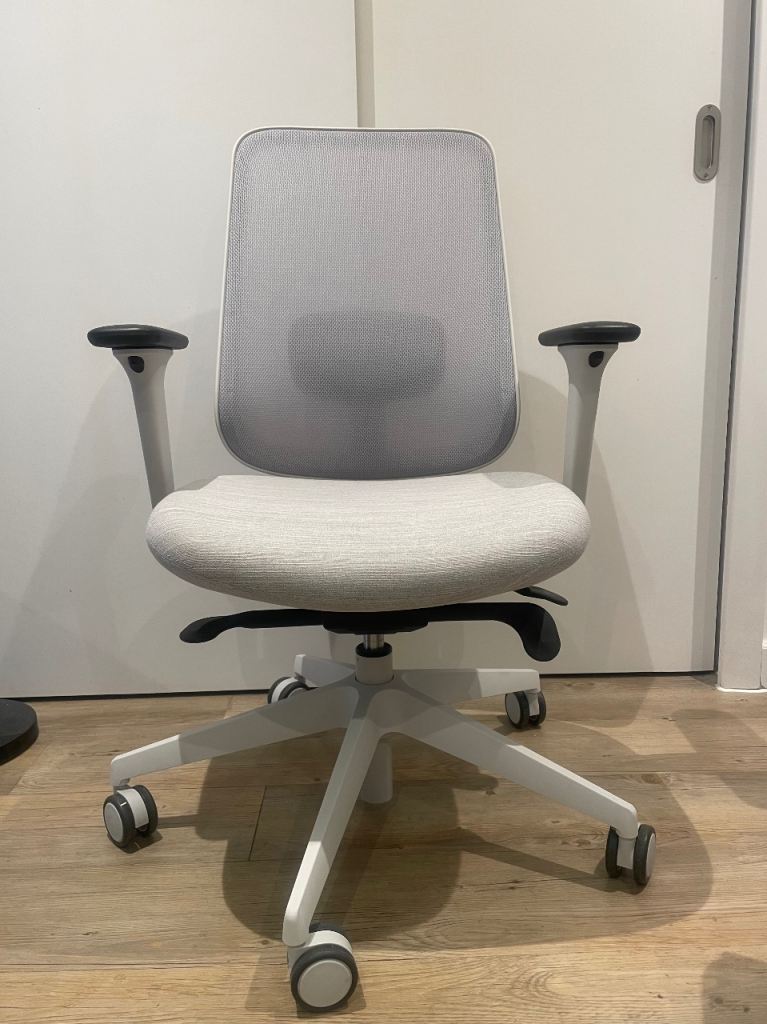 Slouch Task One Ergonomic Office Chair – New