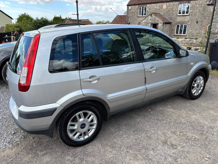 2007 Ford fusion (slightly higher/bigger fiesta)
