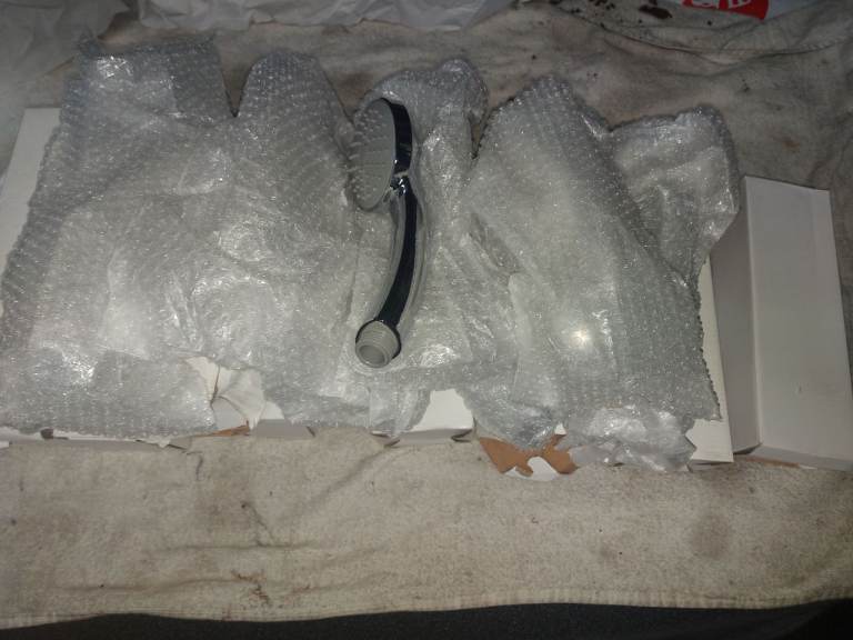 Shower heads & Hose kit. Job lot or by set. Please see description. 