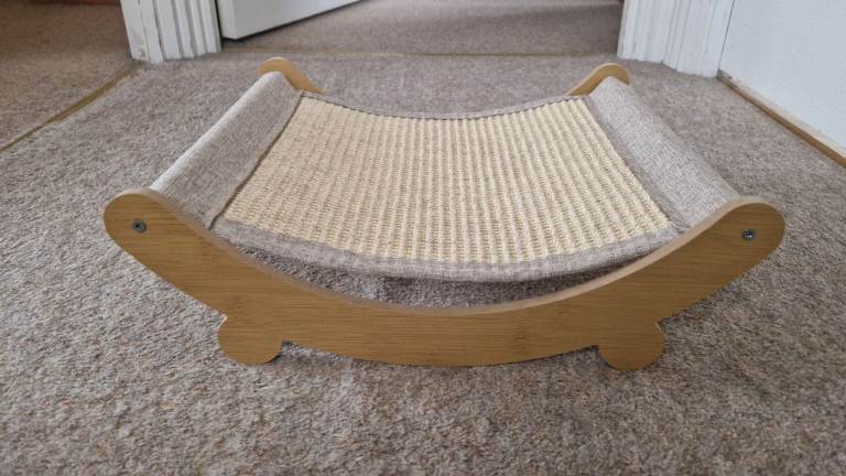 2 in 1 Sisal Cat/Kitten Bed and Board for Scratching