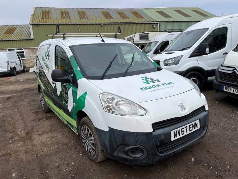 2017 Peugeot Partner  PROFESSION L1 BLUE HDI PANEL VAN DIESEL Manual