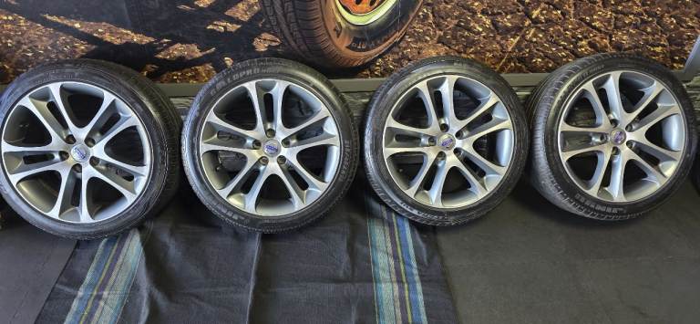 Volvo Genuine 18 alloy wheels + 4 x tyres 215 45 18
