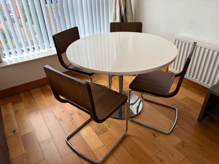 Round White Dining Table with 4 Chairs