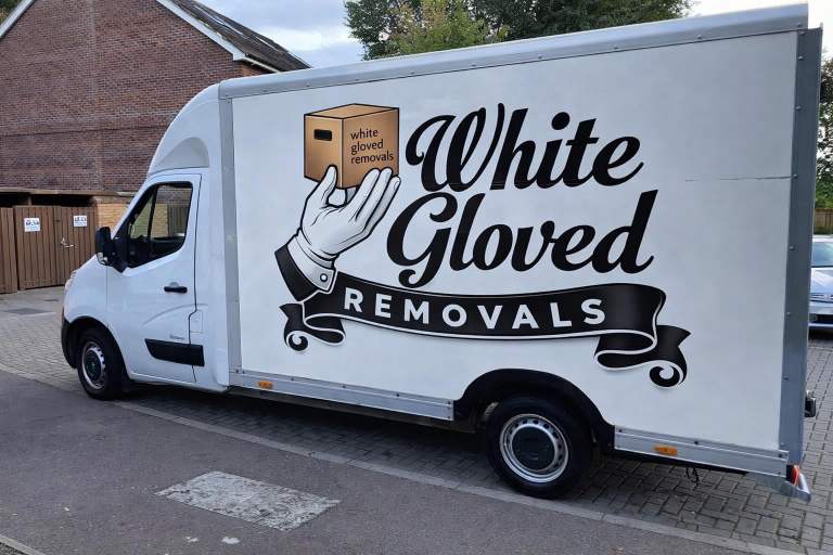 HOUSE REMOVALS & CLEARANCE-OFFICE-RUBBISH REMOVALS-GARDENING-CLEANING-GARAGE-LOFT-MAN & VAN-MOVING