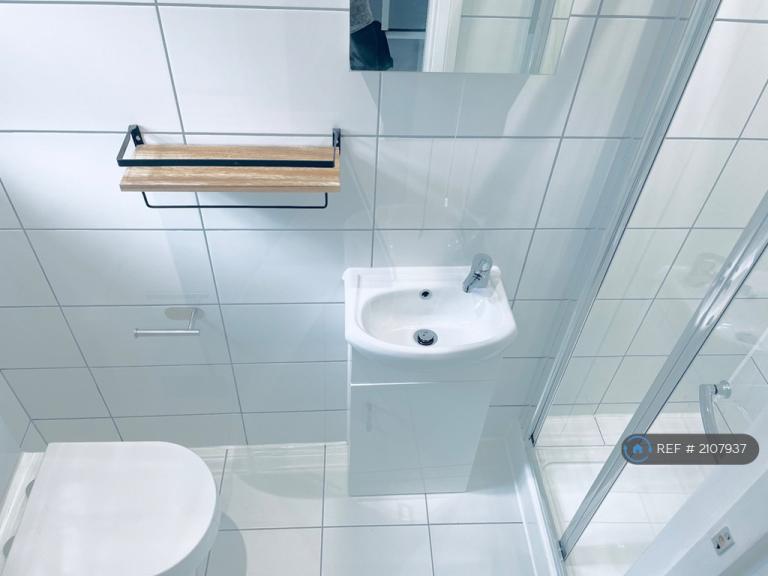 1 bedroom in Southampton Street, Reading, RG1 (#2107937)