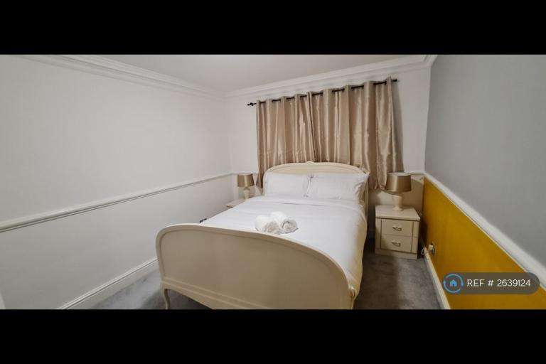 4 bedroom house in Partridge Knoll, Purley, CR8 (4 bed) (#2639124)