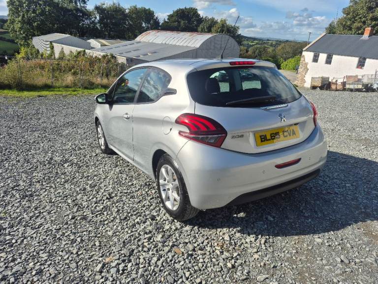 Peugeot, 208, Hatchback, 2015, Manual, 999 (cc), 3 doors