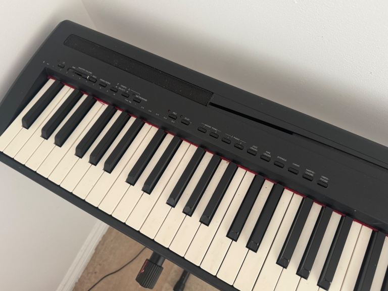 Yamaha Digital Piano P-95 Realistic Feel