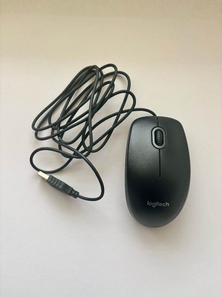 Logitech B100 Wired USB Mouse – Full Size Corded Optical Mouse – Boxed