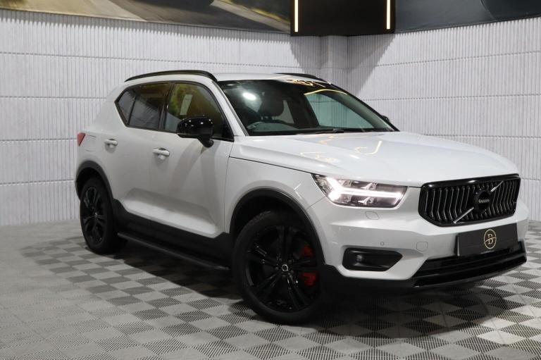 image for VOLVO XC40 1.5h T5 Recharge 10.7kWh Ultimate Bright Auto Euro 6 (s/s) 5dr 2021