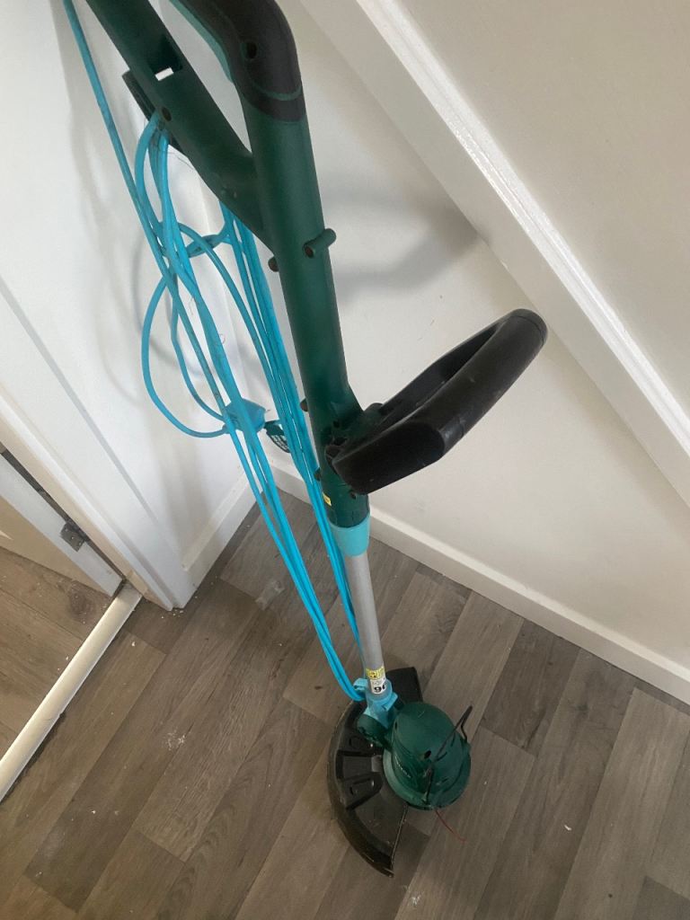 McGregor strimmer and a black and decker strimmer 