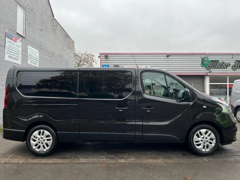 Renault Trafic LL29 Energy dCi 125 Sport Nav 9 Seat LWB Minibus  DIESEL 2016/66