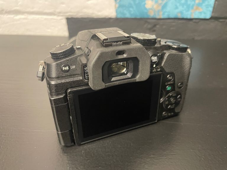 Panasonic LUMIX G DMC-G80M DSLR  Camera