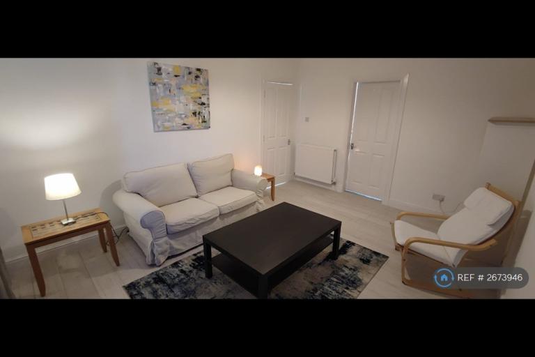 2 bedroom flat in Chapelhall, Airdrie, ML6 (2 bed) (#2673946)