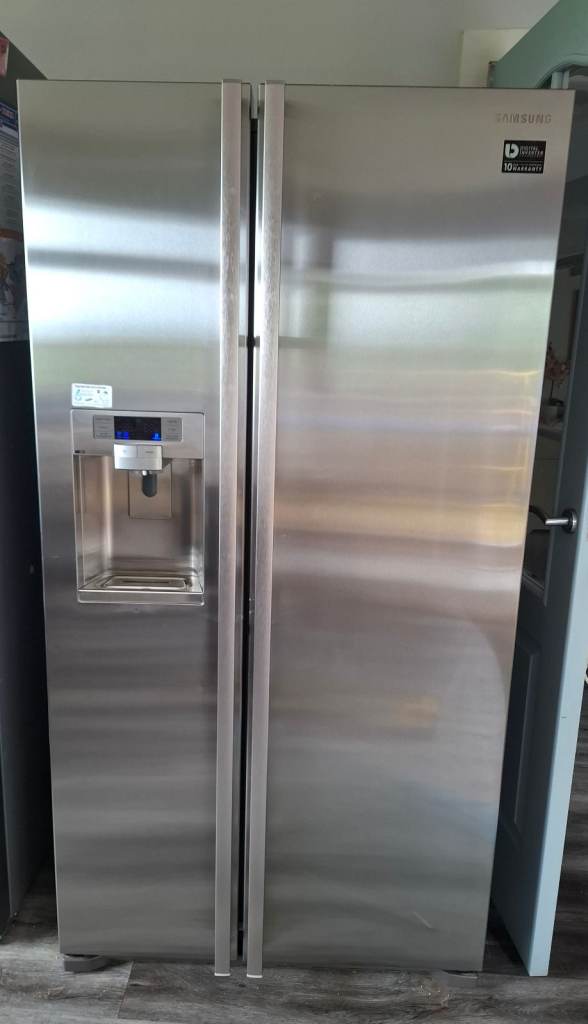 Samsung American Style Fridge Freezer – Silver, Good Condition
