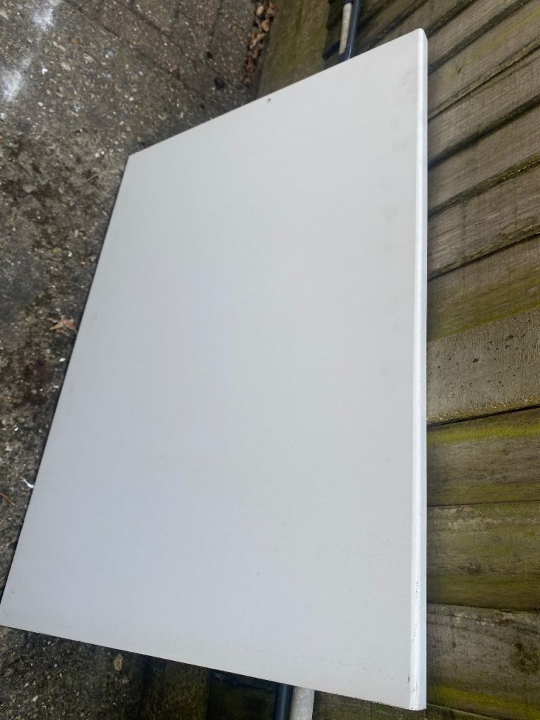 *FREE* White quartz worktop 