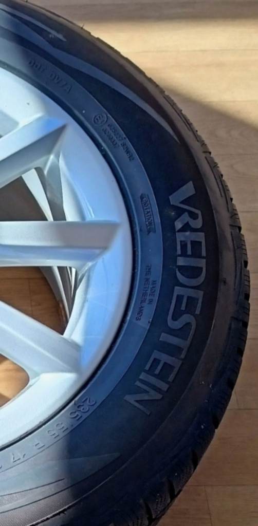 SUV GERMAN ALLOYS - IMMACULATE WITH WINTER GRIP TYRES X 4