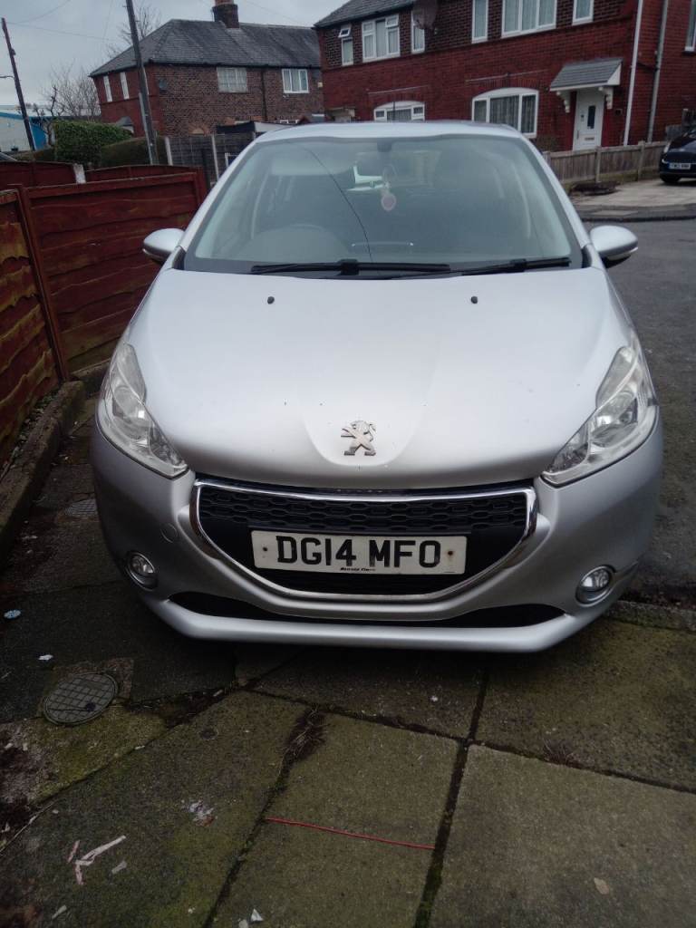 Peugeot, 208, Hatchback, 2014, Manual, 1398 (cc), 5 doors