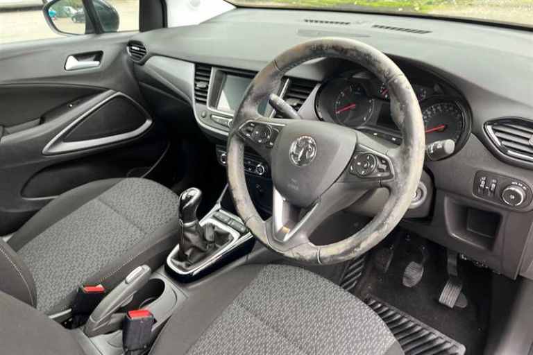 2021 Vauxhall Crossland 1.2i (83 PS) SE 5 Door Petrol SUV *** 1 Private Owner from New *** SUV Pe...