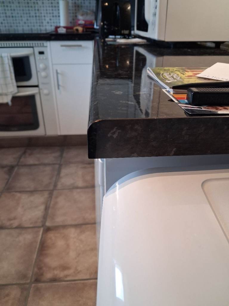 WANTED SMALL CUTTING OF OLD STYLE LAMINATE GRANITE WORKTOP