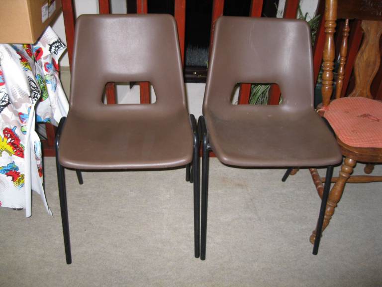 image for BROWN PLASTIC STACKABLE CHAIRS, GUNNISLAKE PL18 9NA