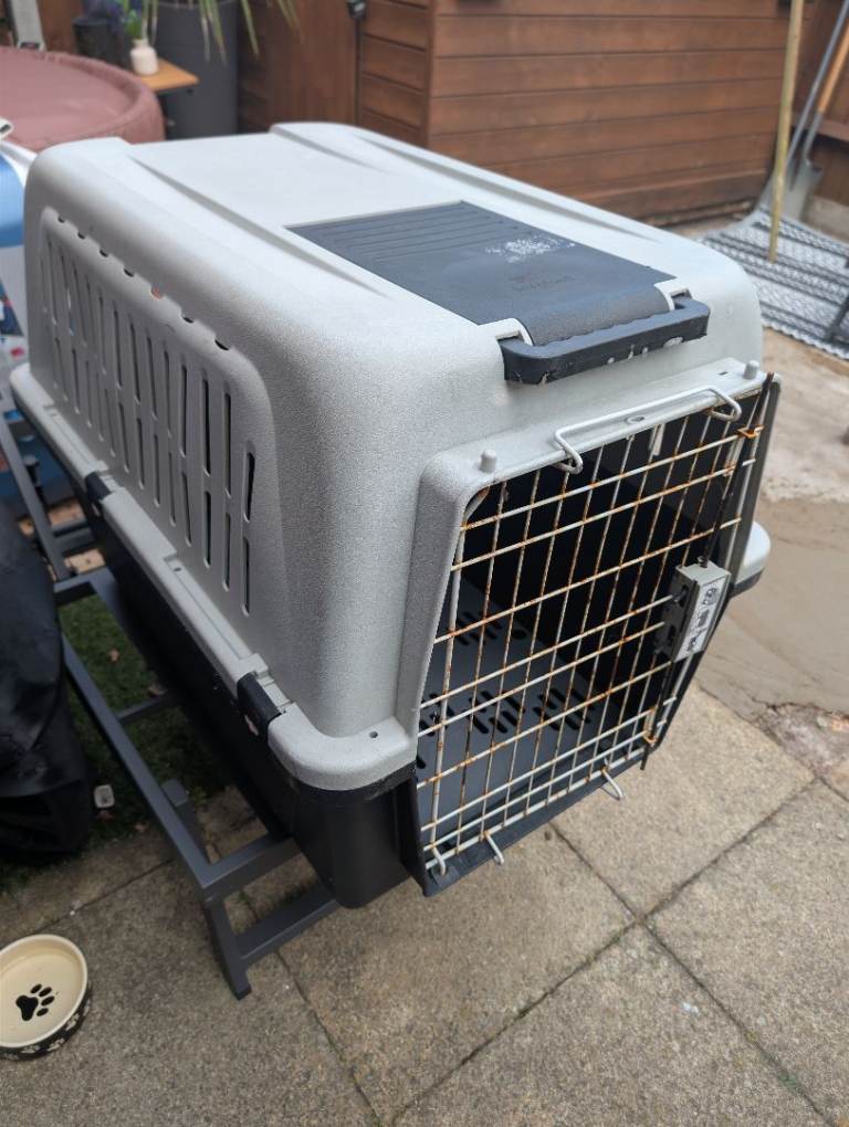 Ferplast Atlas 50 dog case crate £60 ono