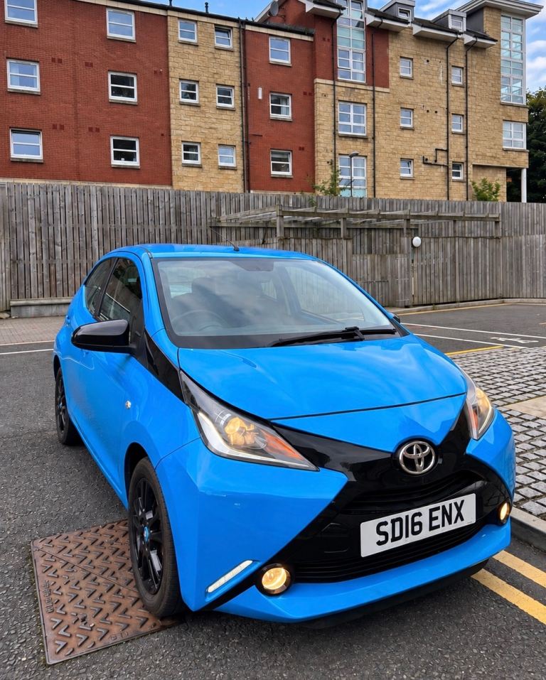 Toyota, AYGO, Hatchback, 2016, Manual, 998 (cc), 5 doors