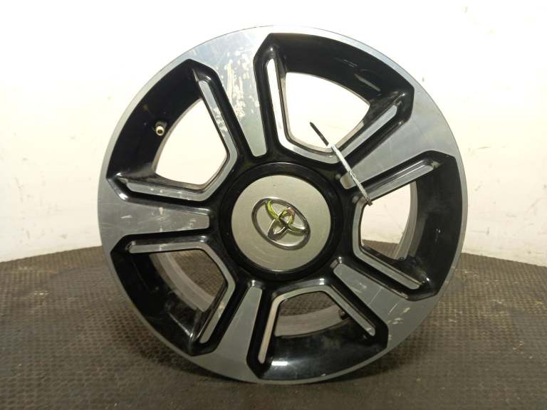 Toyota Aygo Alloy Wheel 15" Inch 4x100 Offset Et35 4.5j 2014-2022 Pw457-0h002