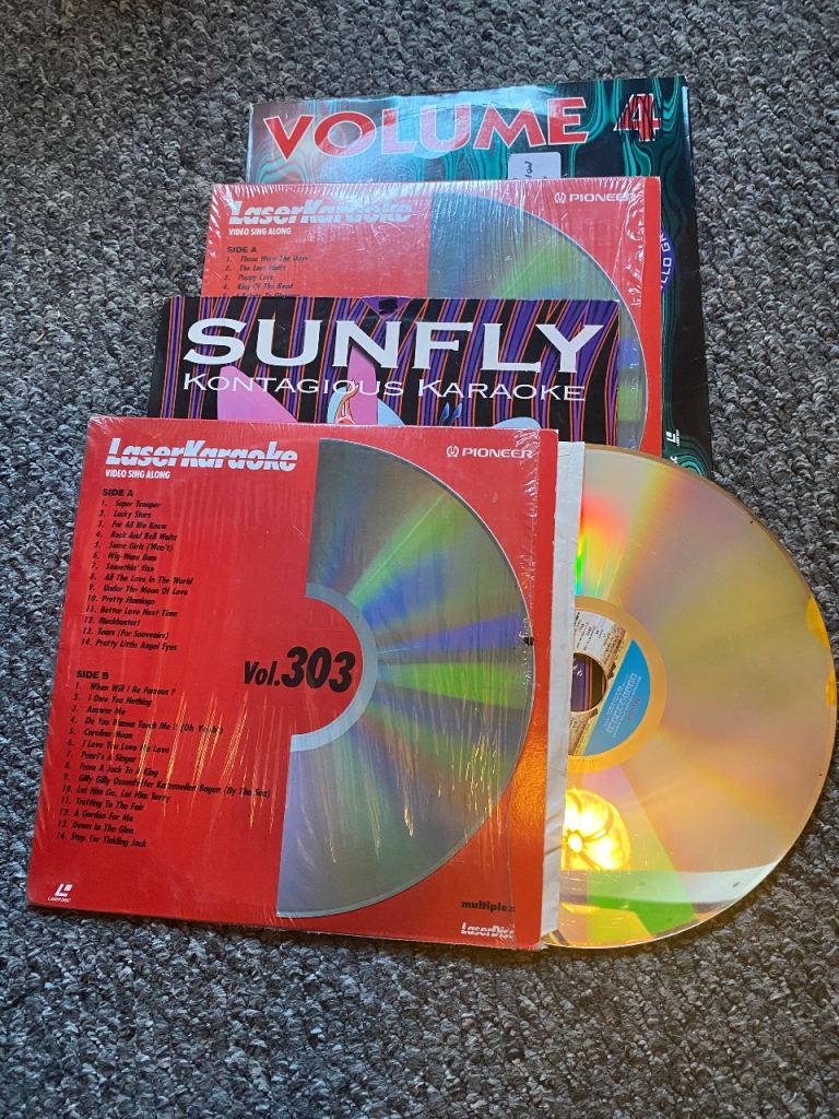 4 LaserDisc 