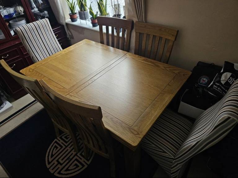 6 Chairs Solid Wood Extendable Dining Table Set