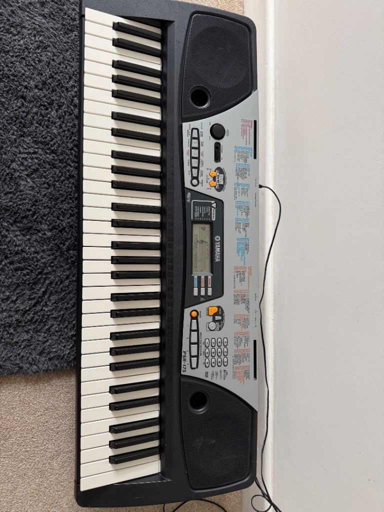 YAMAHA RSR-175 KEYBOARD 