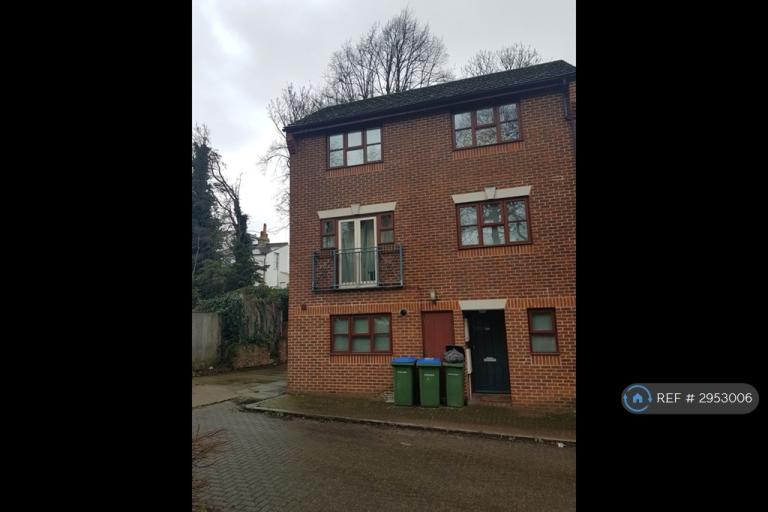 3 bedroom house in Congleton Grove, London, SE18 (3 bed) (#2953006)