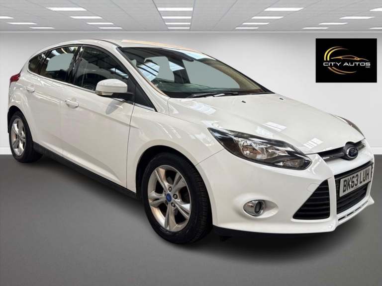 2013 Ford Focus 1.0T EcoBoost Zetec Euro 5 (s/s) 5dr HATCHBACK Petrol Manual