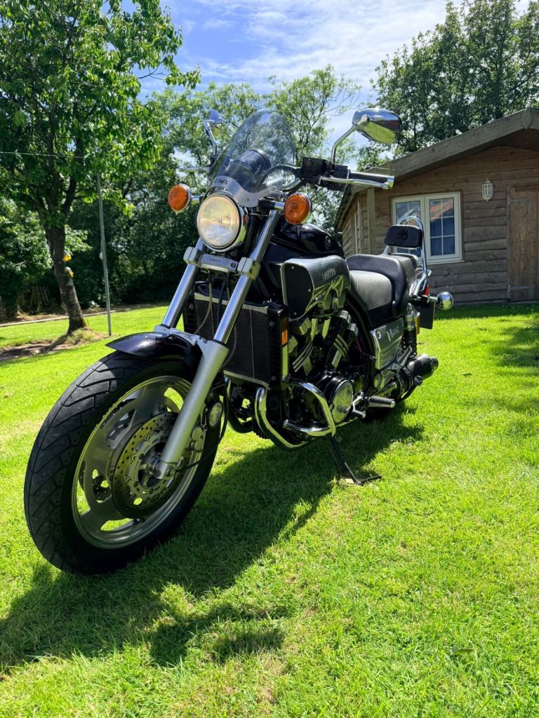 Yamaha V Max 1200 (cc)