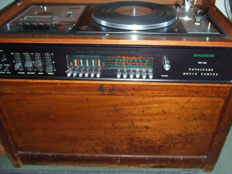 Dynatron SBX30B Cavalcade music centre with a Goldring G101 turntable