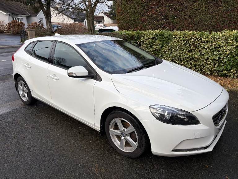 Volvo, V40, Hatchback, 2013, Manual, 1560 (cc), 5 doors Excellent Condition