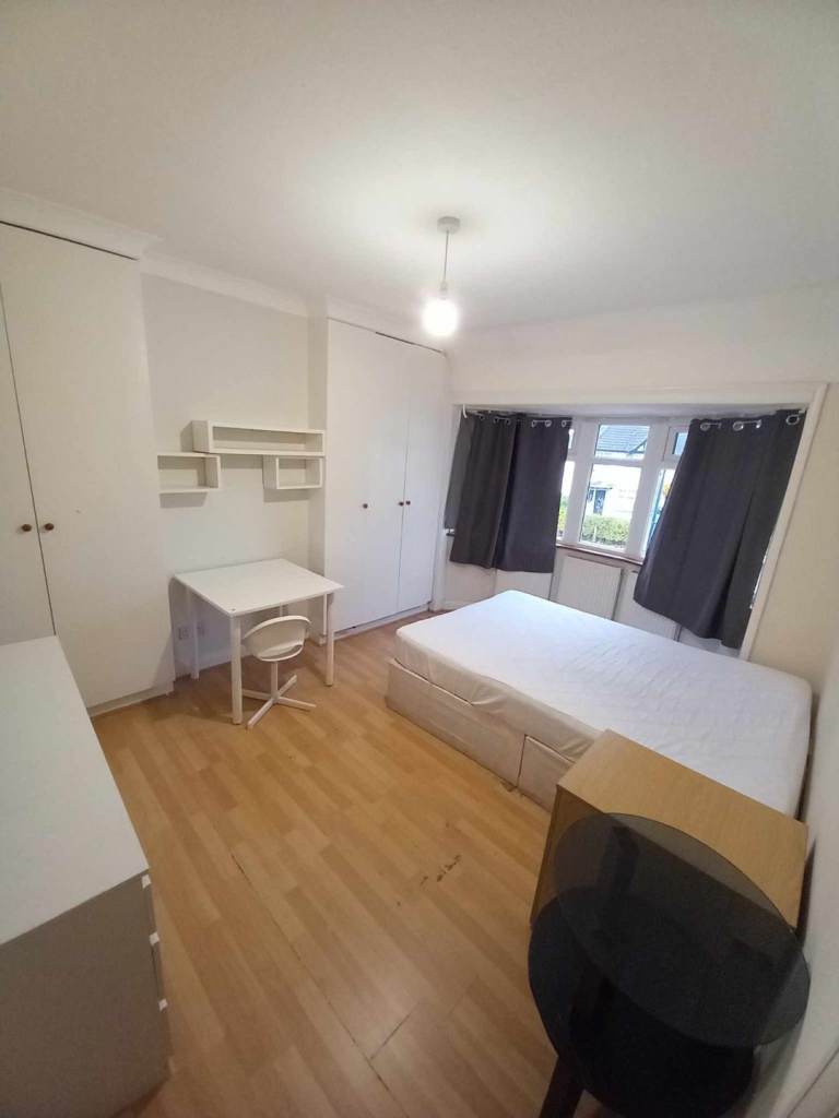 1 double room to rent near Wembley stadium and Stonebridge Park 