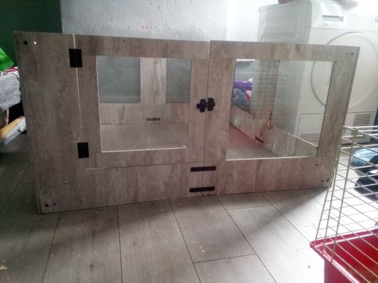 Whelping box £20