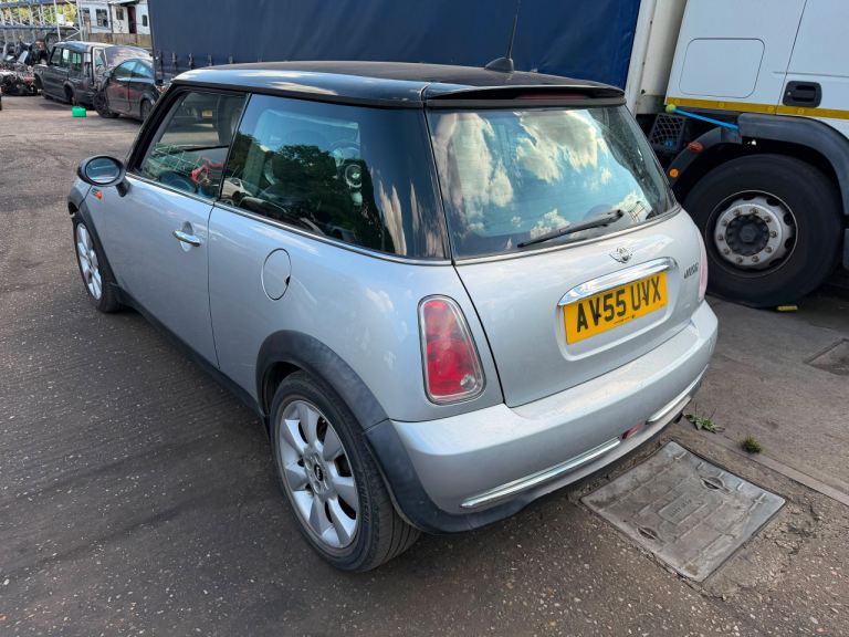 2005 MINI COOPER BREAKING SPARES PARTS 
