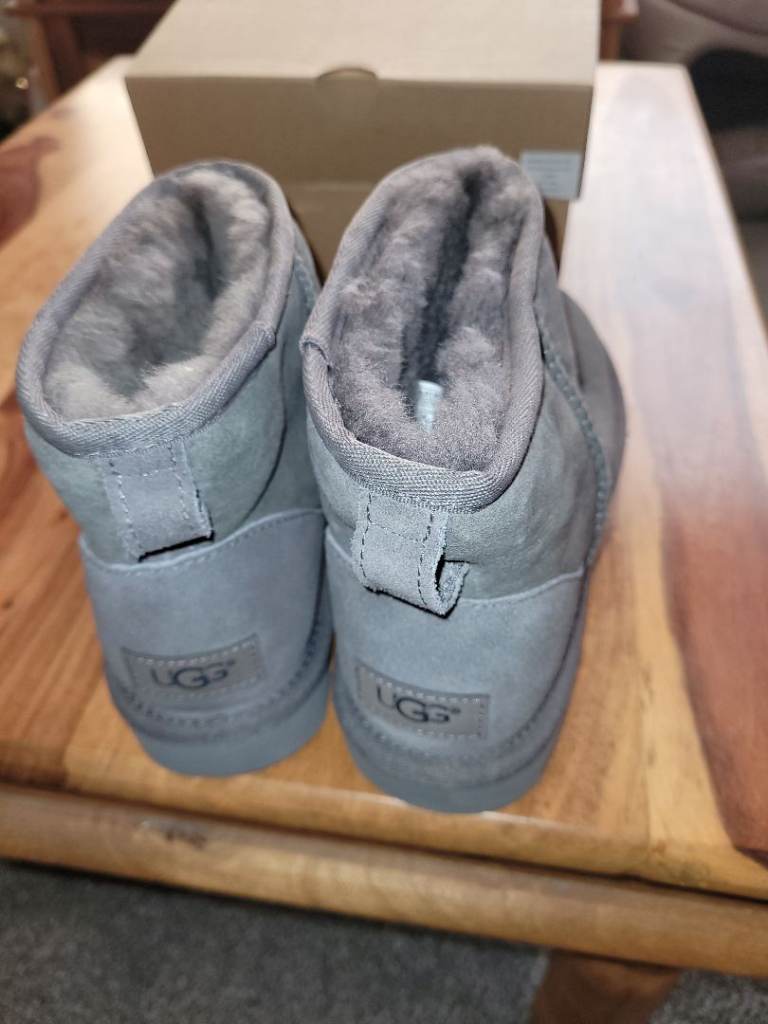 Grey ugg boots 
